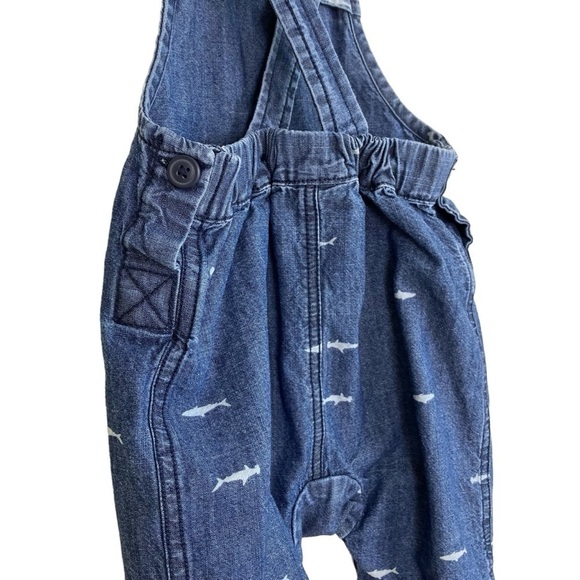 Tea Collection 100% Cotton Shark Print Denim Overalls Snap Closure Size 9-12 Mo - Picture 6 of 16